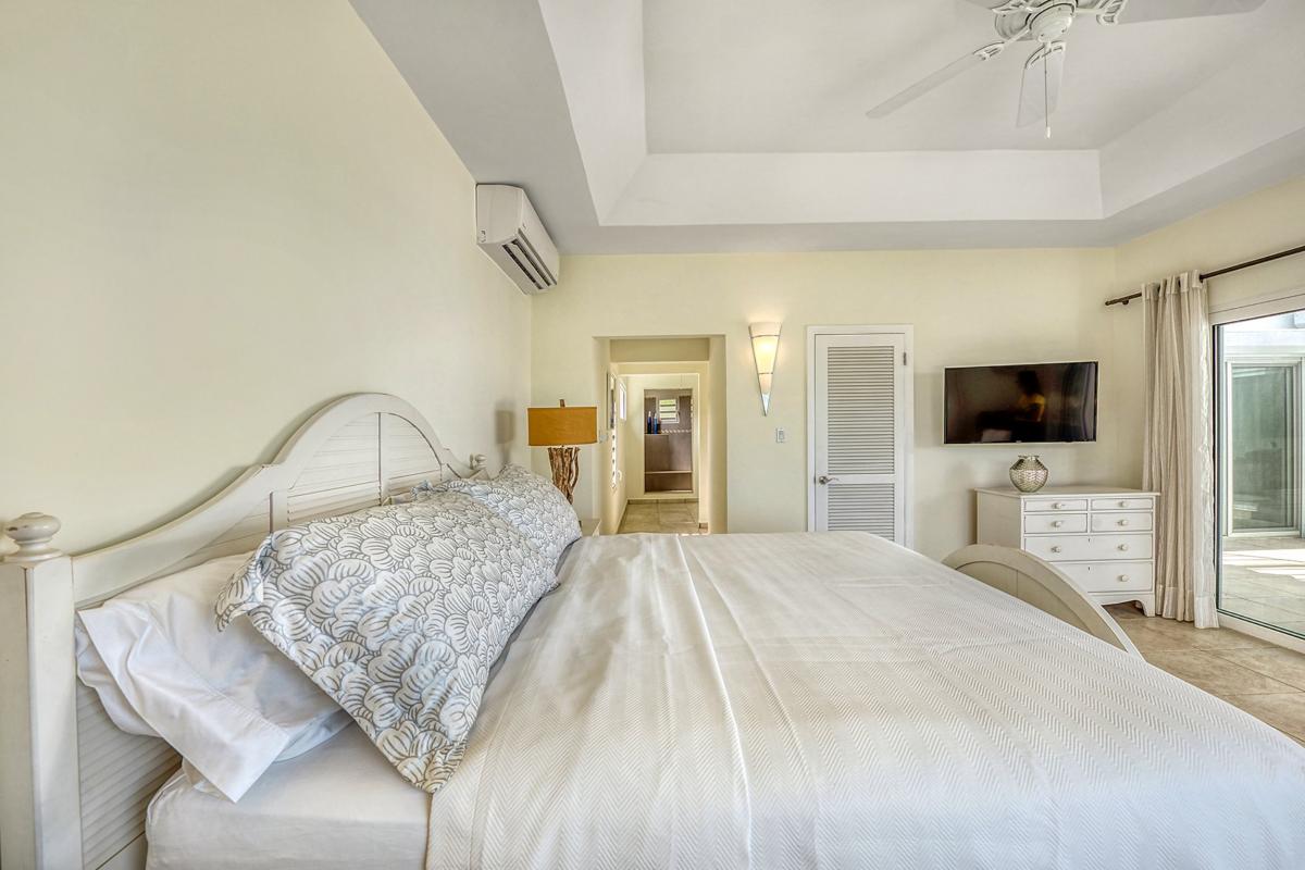 Luxury Pool Villa St Martin - Bedroom details 2